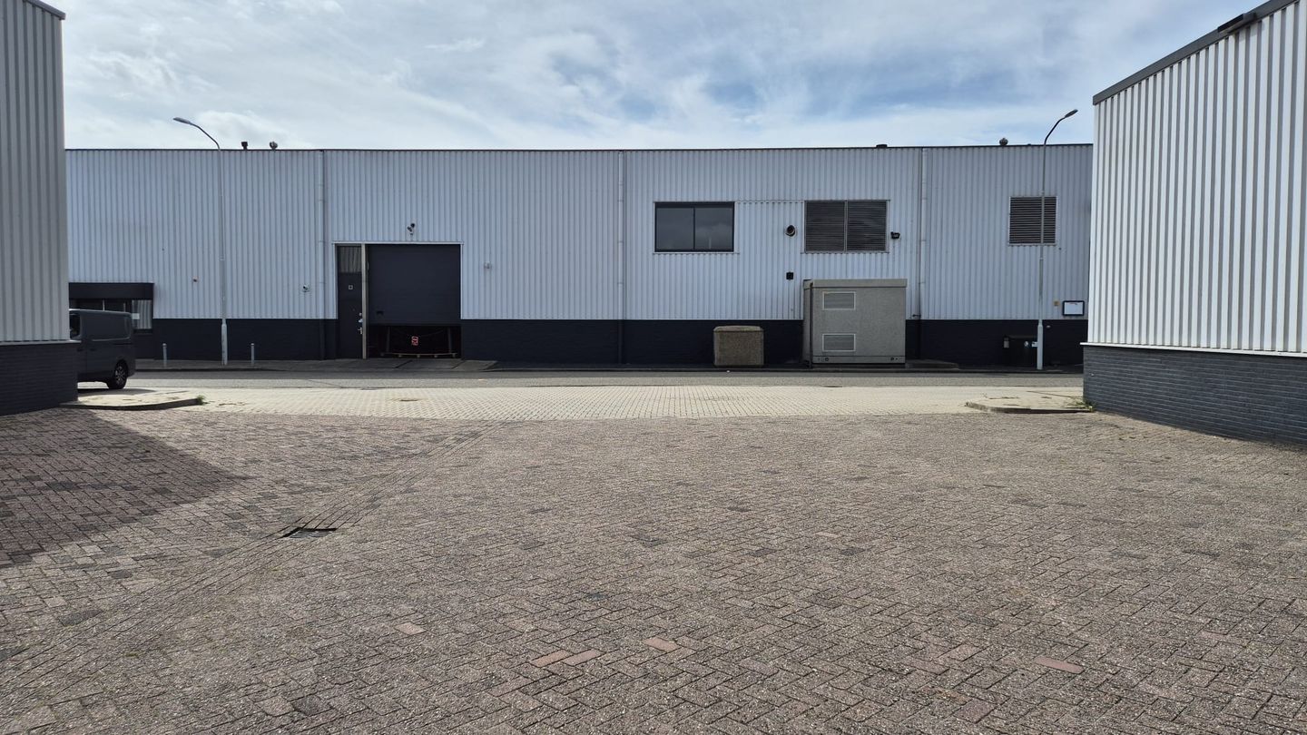 Bekijk foto 2 van Industrieweg 106