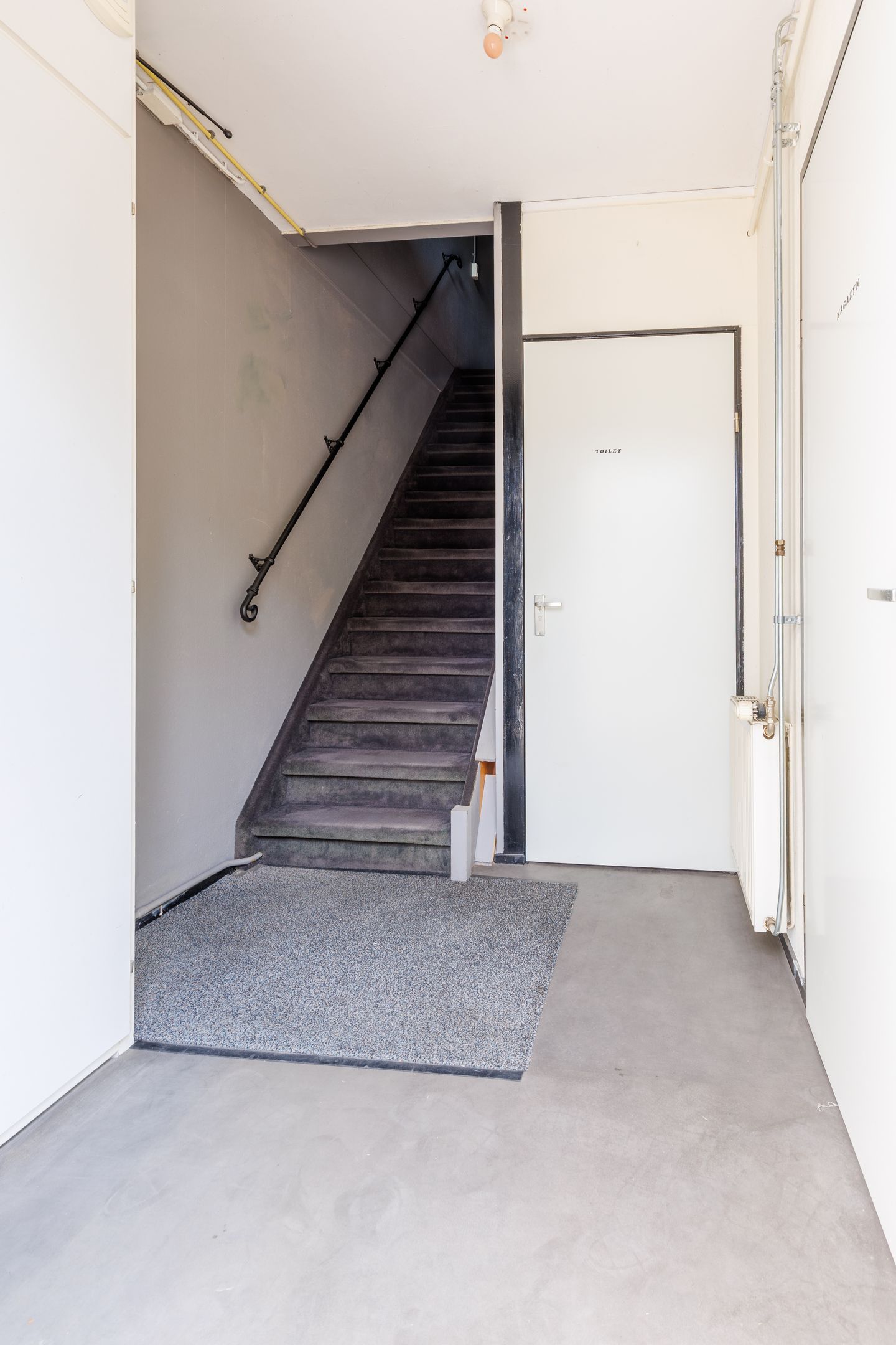 View photo 2 of Watermanstraat 72