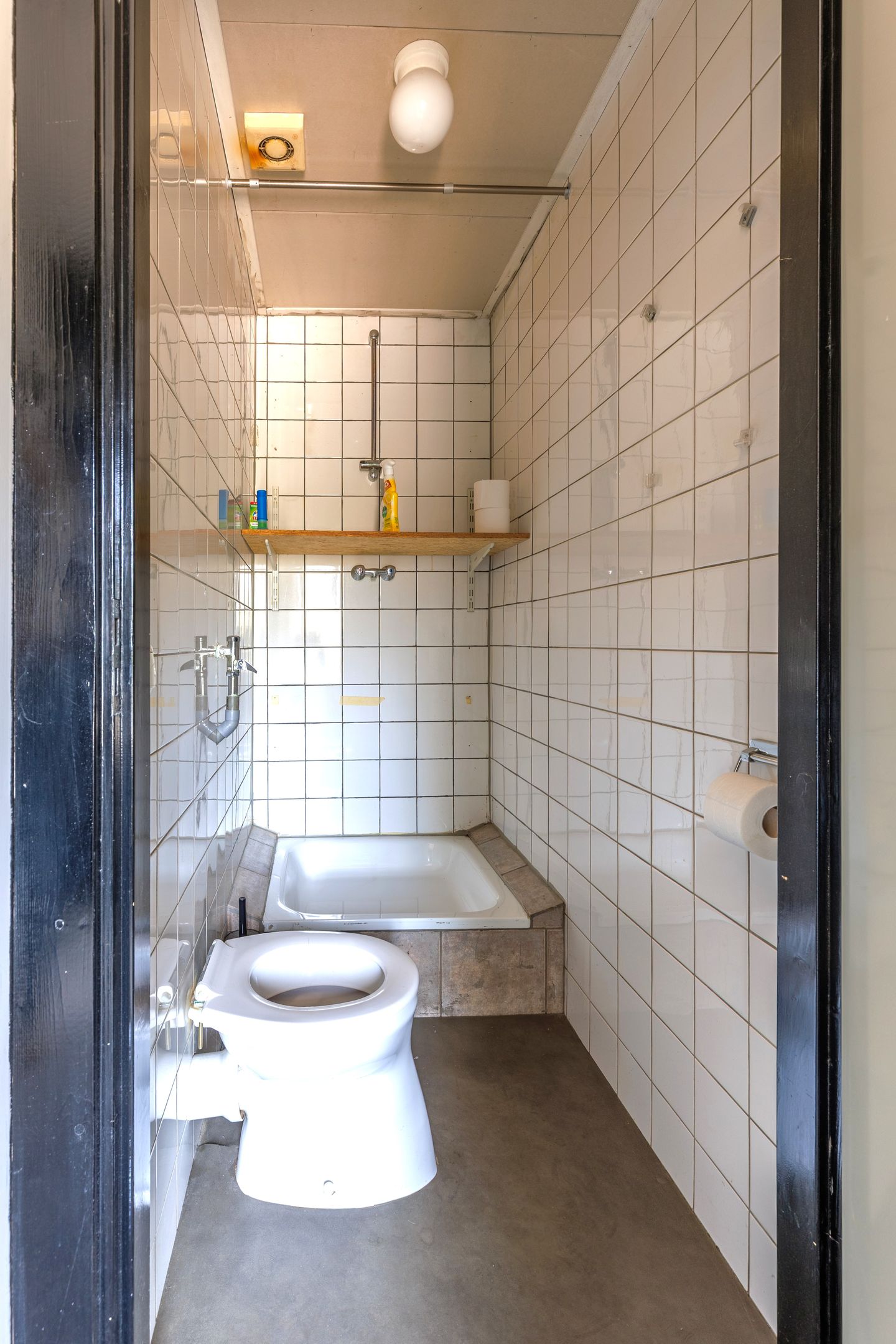 View photo 3 of Watermanstraat 72