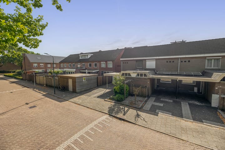 Foto 26 van Leliestraat 49