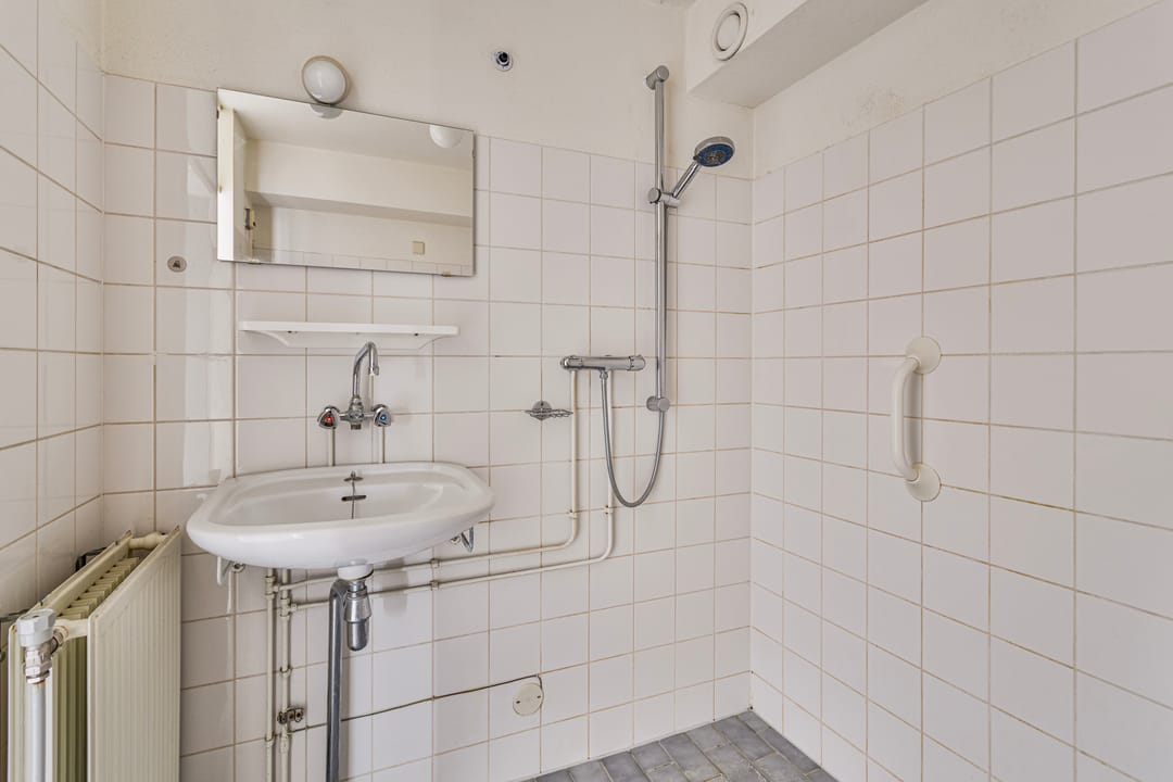 Photo 11 of Schutstraat 133-A