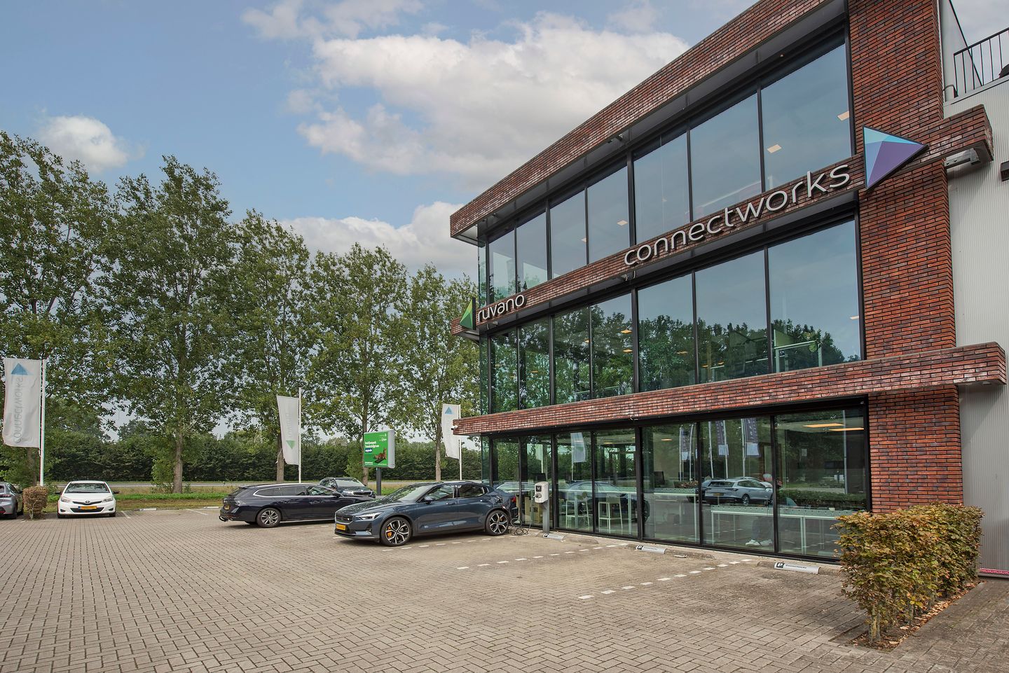 Bekijk foto 4 van Bedrijvenpark Twente 428