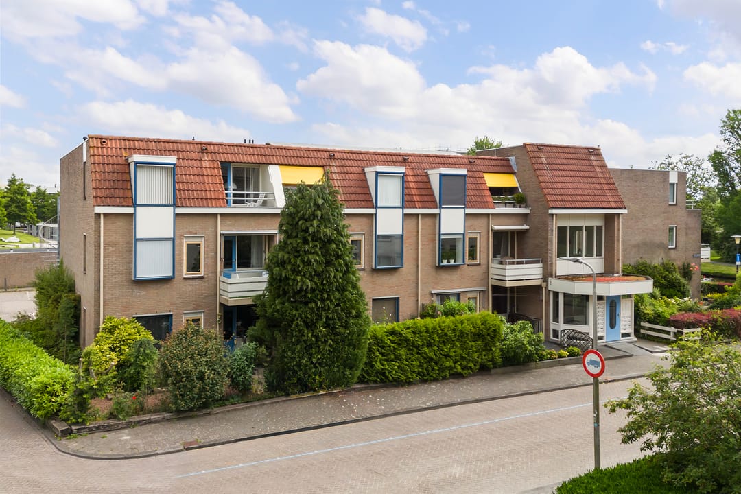 Photo 1 of Dekamastraat 18