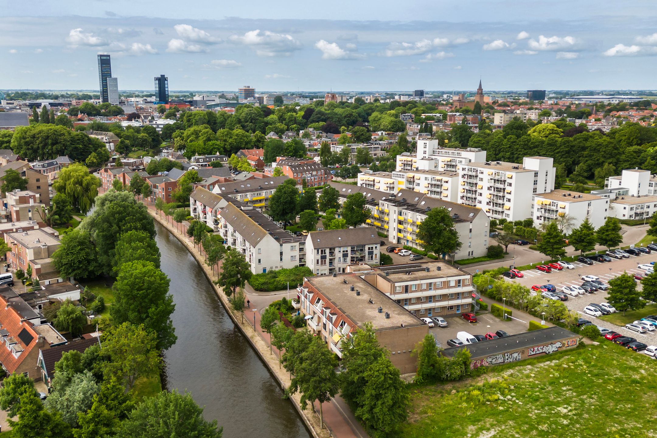 Photo 39 of Dekamastraat 18