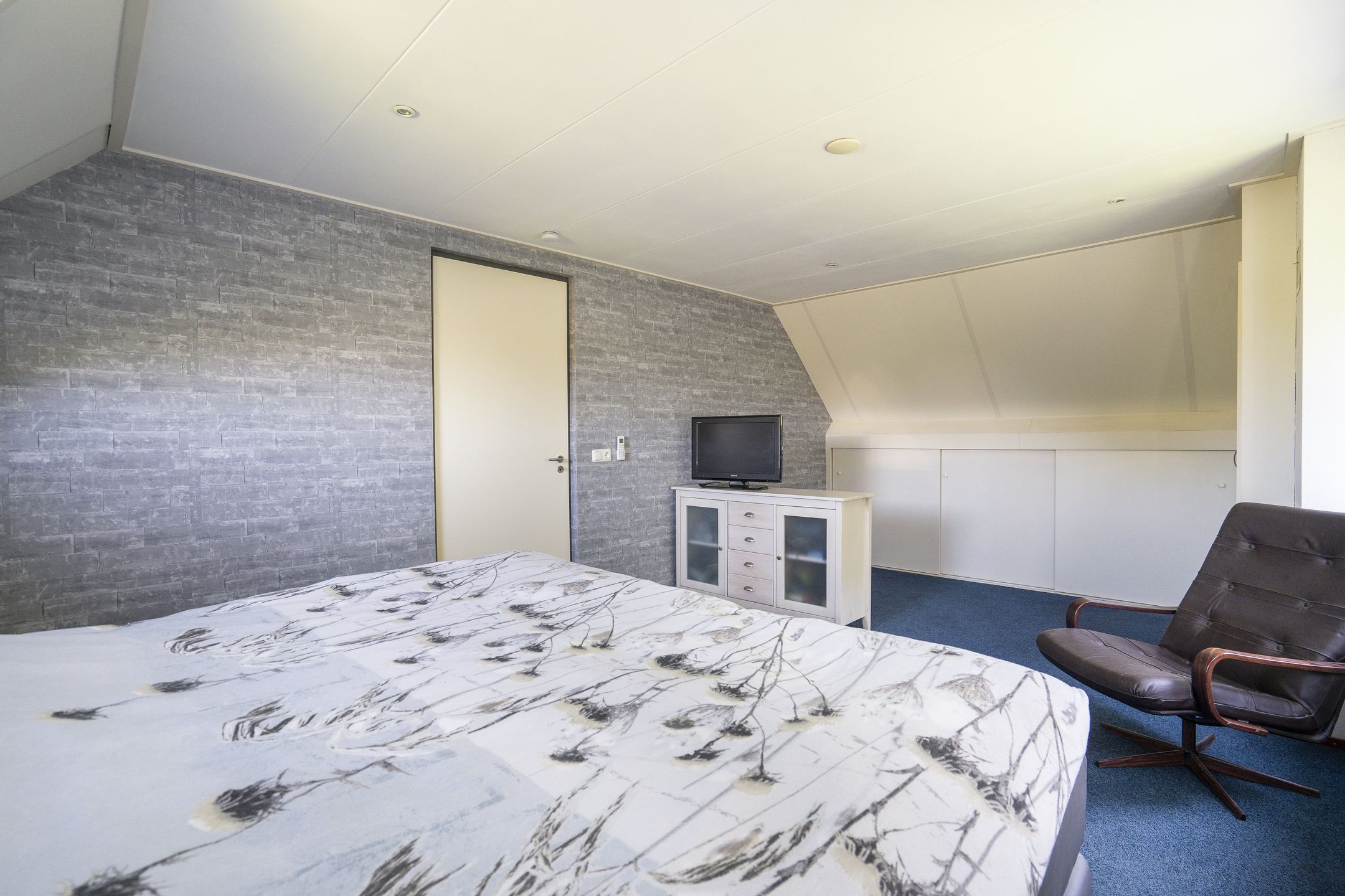 Foto 33 van Zuiderlingedijk 245-A