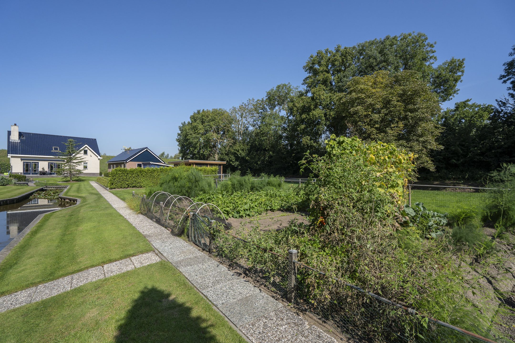 Foto 54 van Zuiderlingedijk 245-A