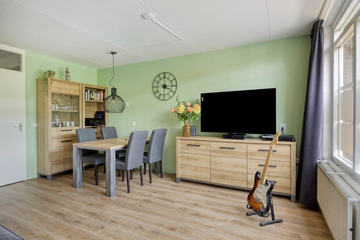 Photo 3 of Huzarenstraat 38