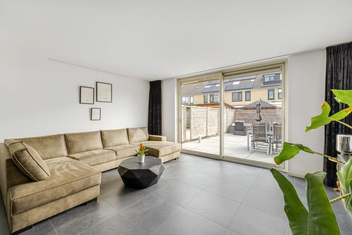 Foto 18 van Bouvignestraat 66