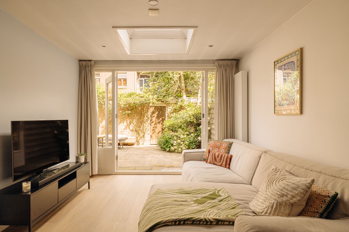 Photo 1 of Vincent van Goghstraat 23-A