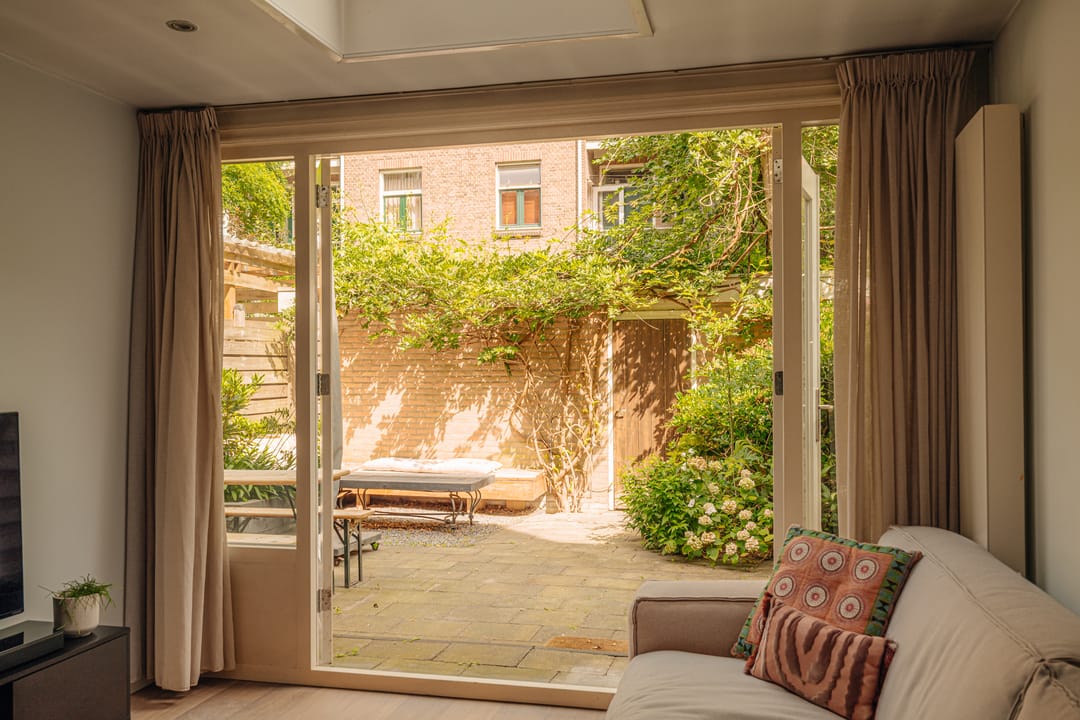 Photo 2 of Vincent van Goghstraat 23-A