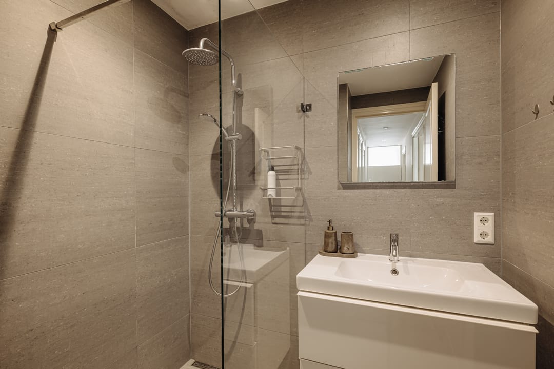 Photo 13 of Vincent van Goghstraat 23-A