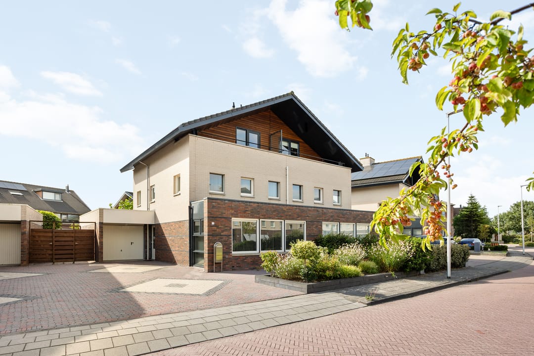 Foto 1 van Margaretha van Oostenrijklaan 17