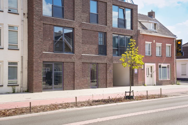 Photo 2 of Eindhovenseweg 24-A