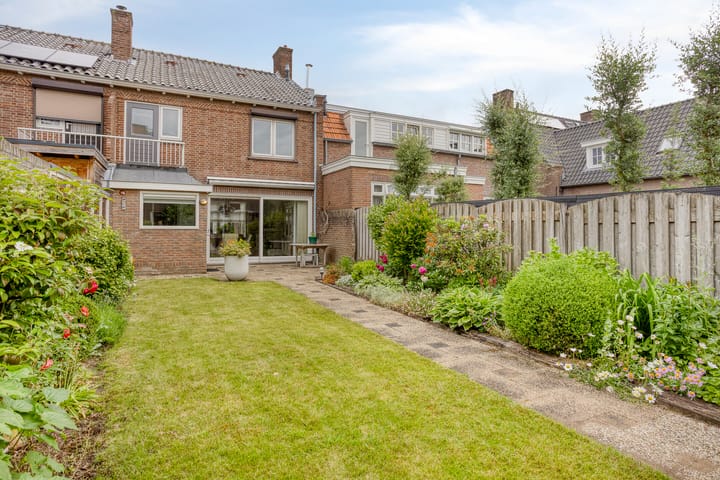 Photo 6 of Haarstraat 10