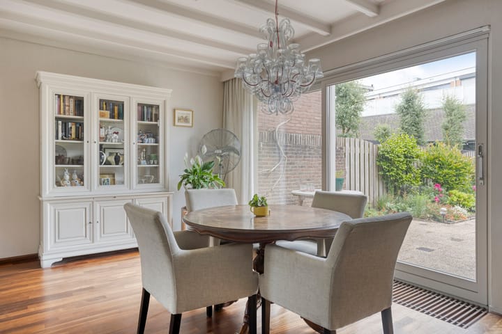 Photo 13 of Haarstraat 10