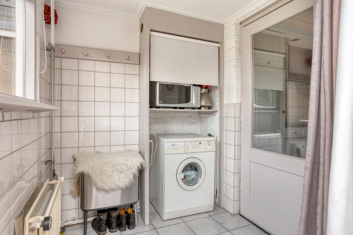 Photo 20 of Haarstraat 10