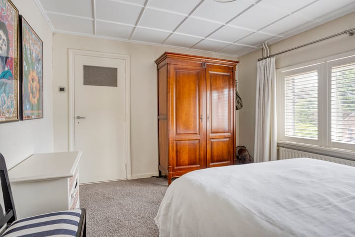 Photo 24 of Haarstraat 10