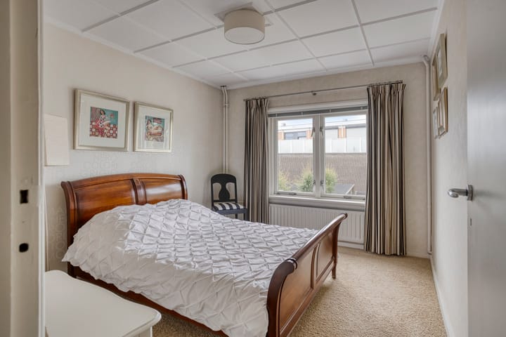 Photo 27 of Haarstraat 10