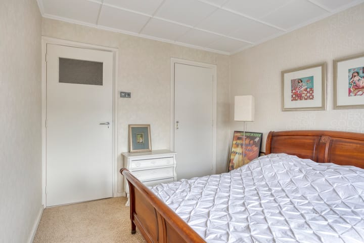 Photo 28 of Haarstraat 10