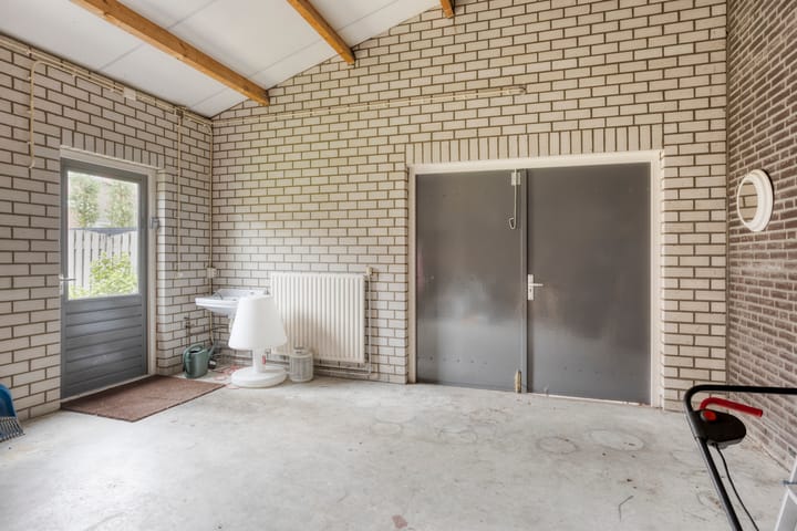 Photo 33 of Haarstraat 10