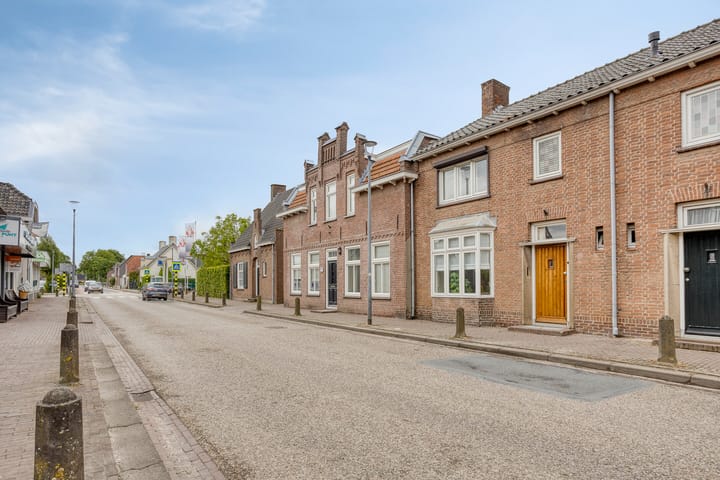 Photo 34 of Haarstraat 10