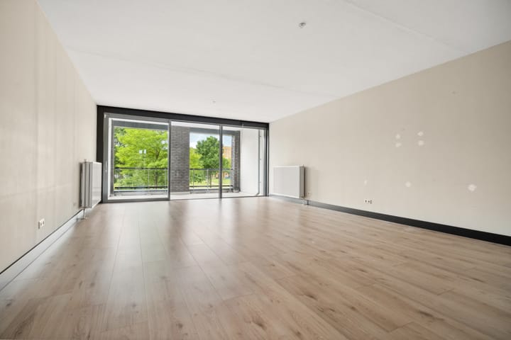 Foto 6 van Eva Besnyöstraat 543