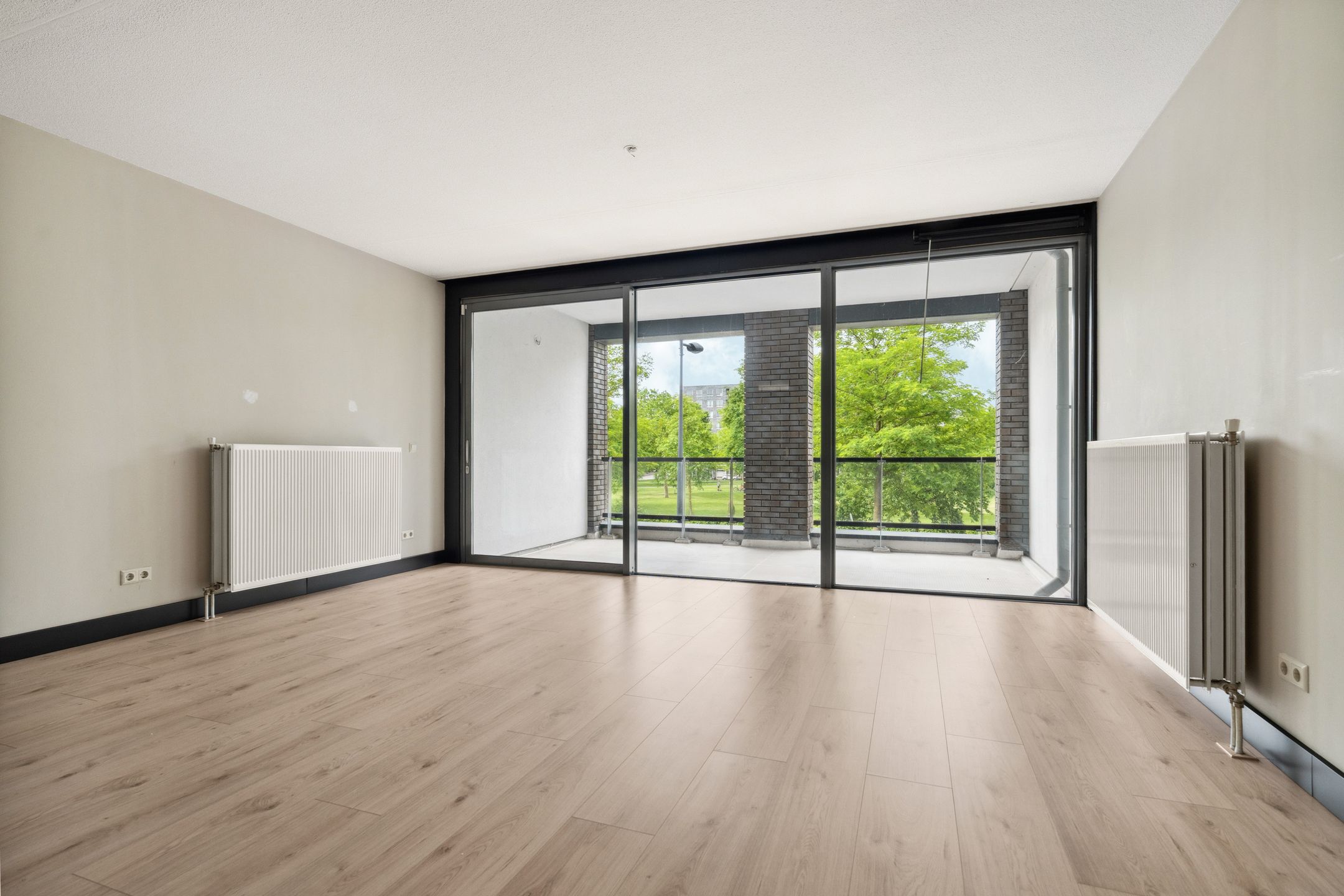 Foto 9 van Eva Besnyöstraat 543