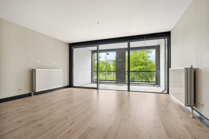 Foto 9 van Eva Besnyöstraat 543