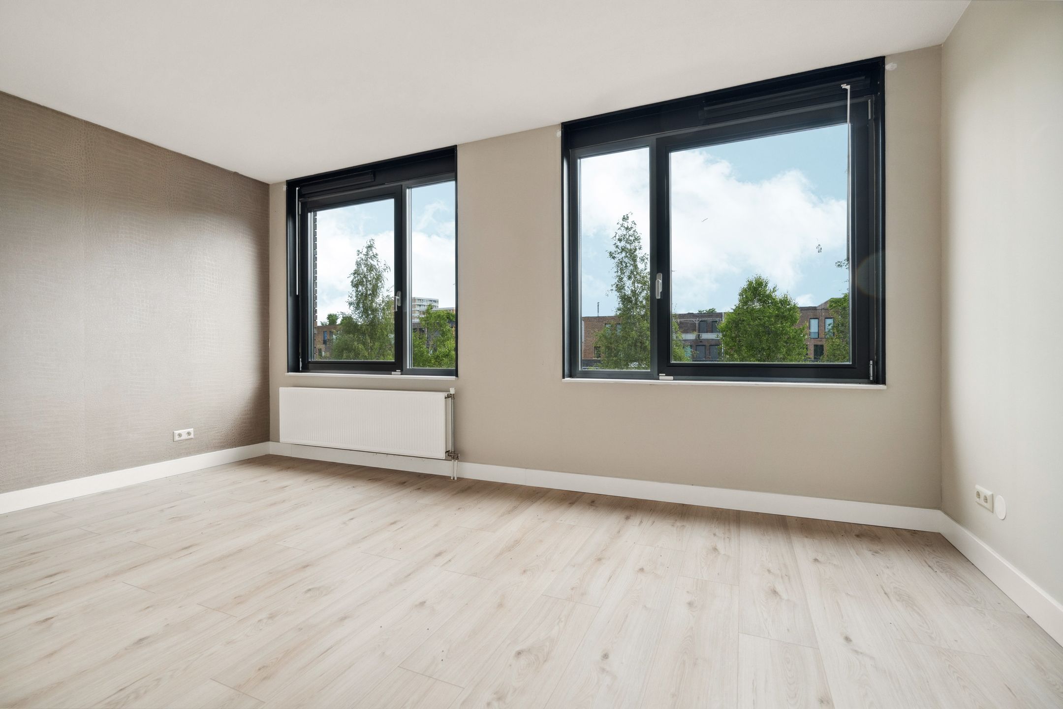 Foto 18 van Eva Besnyöstraat 543