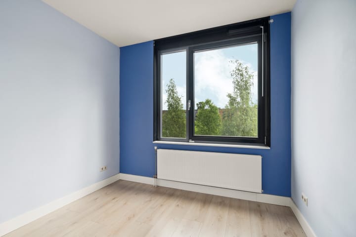 Foto 24 van Eva Besnyöstraat 543