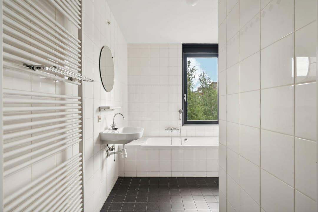 Foto 26 van Eva Besnyöstraat 543