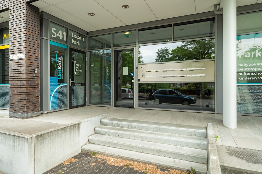 Foto 37 van Eva Besnyöstraat 543