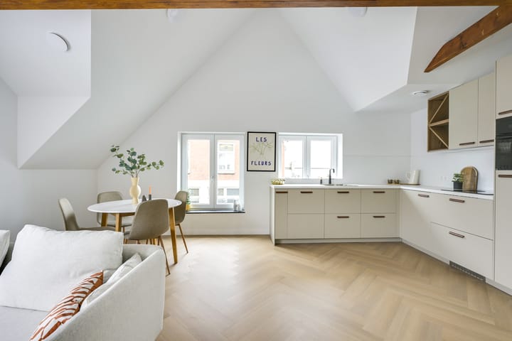 Foto 8 van Dorpsplein 6-A