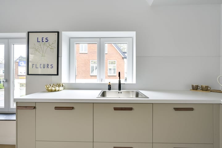 Foto 11 van Dorpsplein 6-A