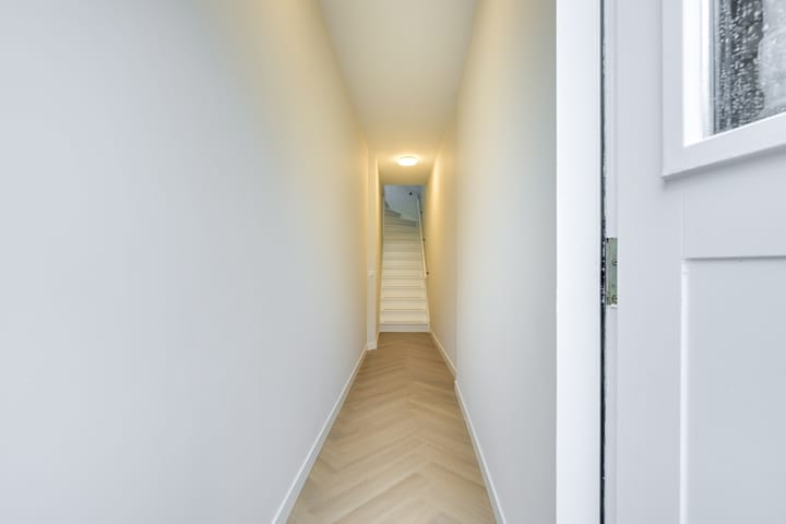 Foto 24 van Dorpsplein 6-A