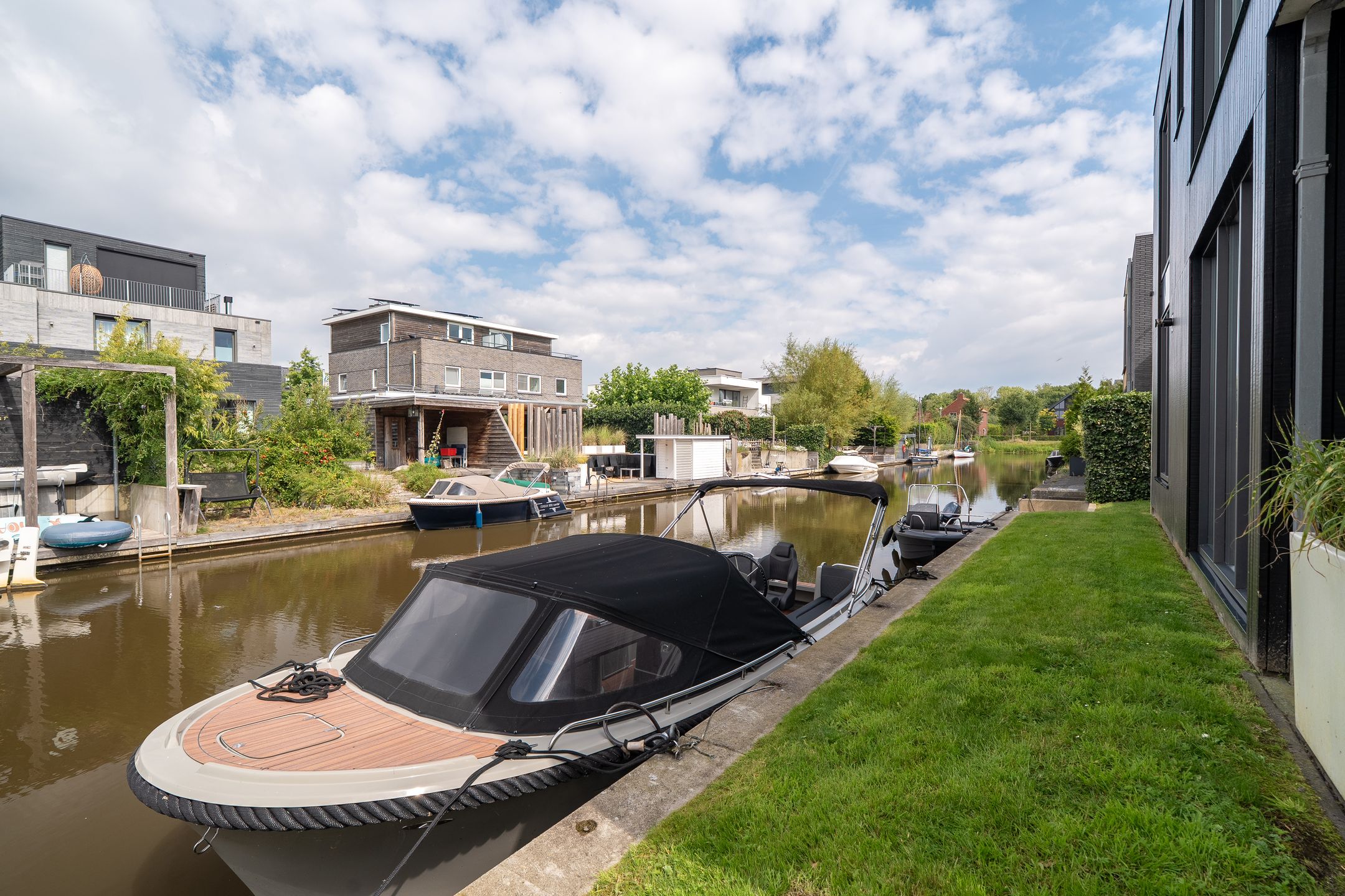 Photo 51 of Weemhofseiland 11