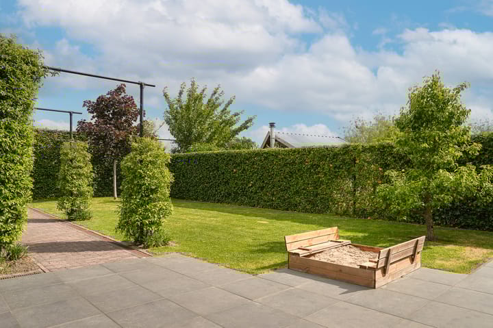 Foto 3 van Doornroosjestraat 13