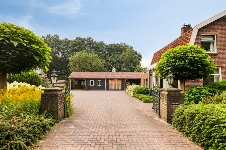 Foto 35 van Larenseweg 96