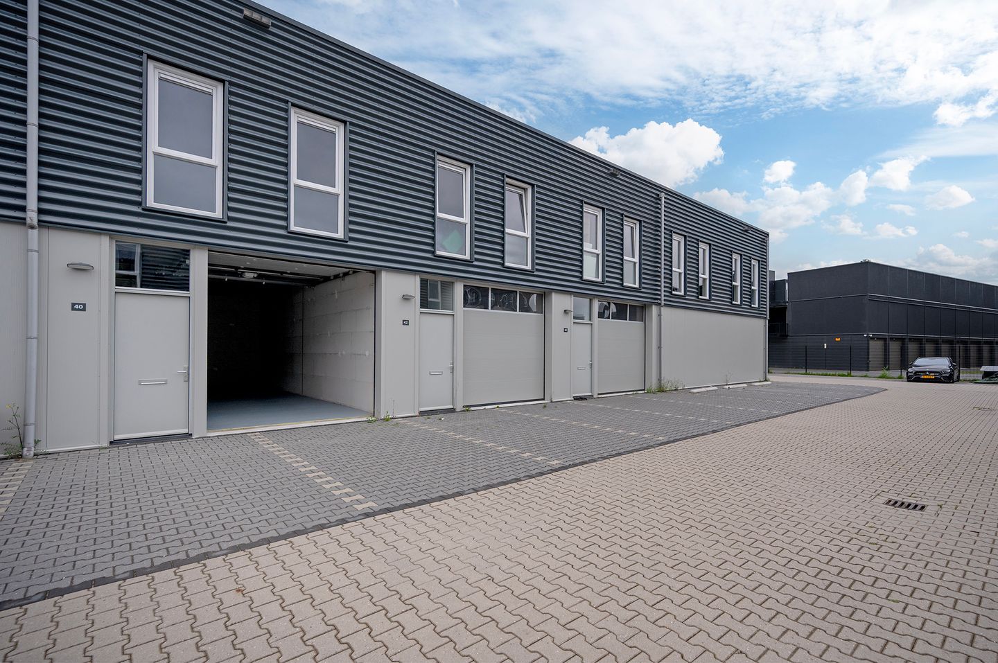 Bekijk foto 2 van Microfoonstraat 40