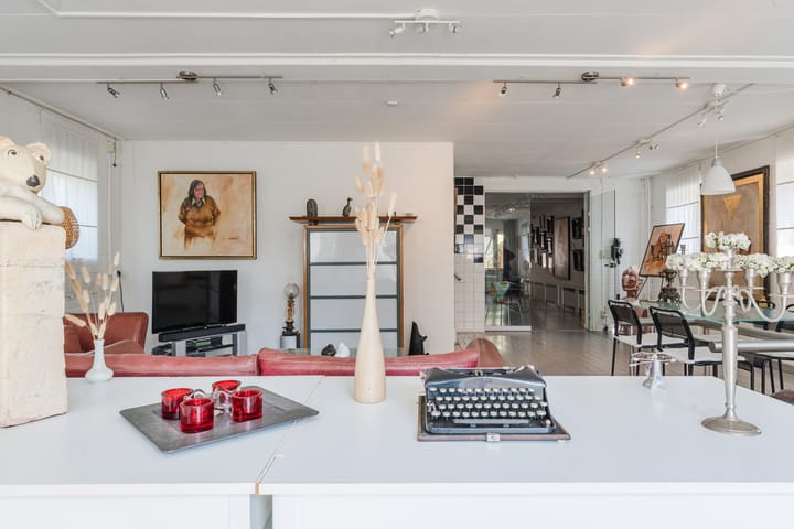 Photo 43 of Carstensdijk 148