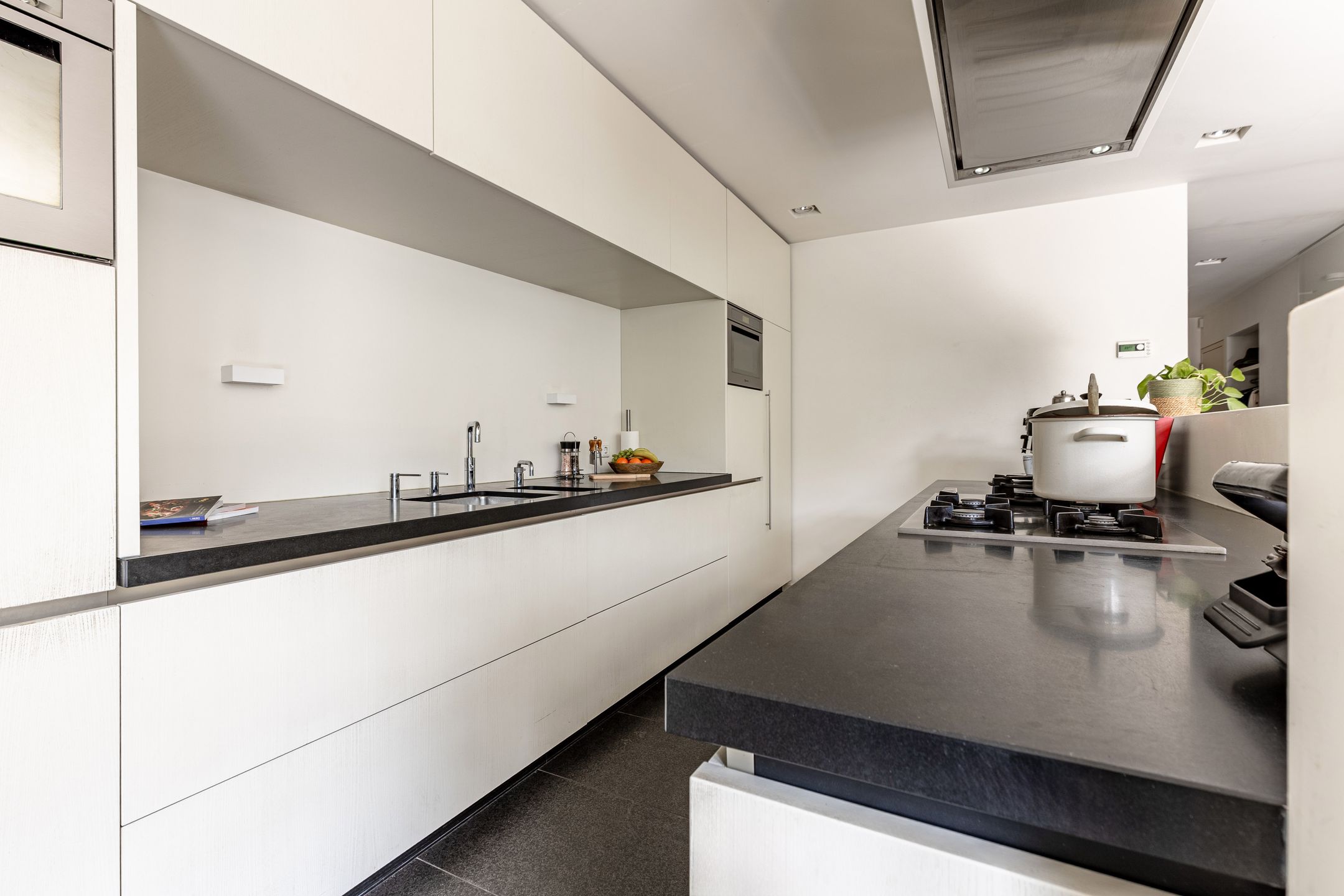 Photo 21 of Hoogstraat 38