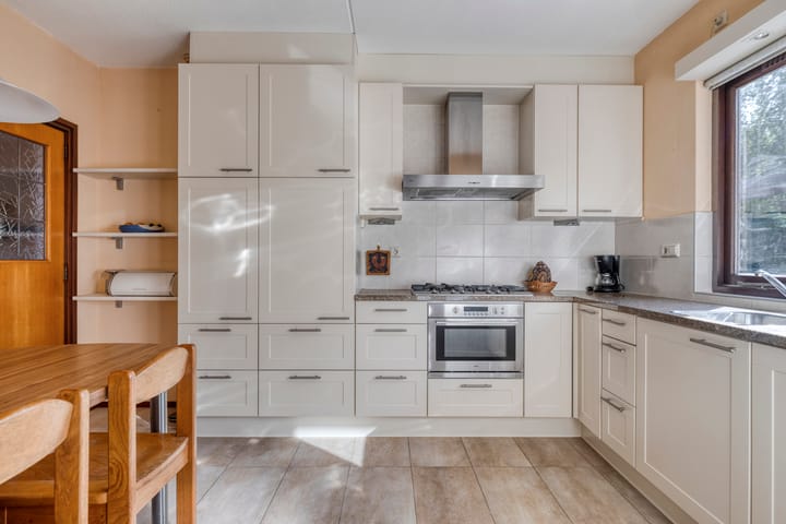 Foto 12 van Begoniastraat 2