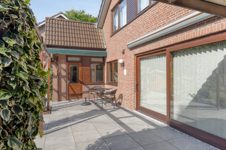 Foto 41 van Begoniastraat 2