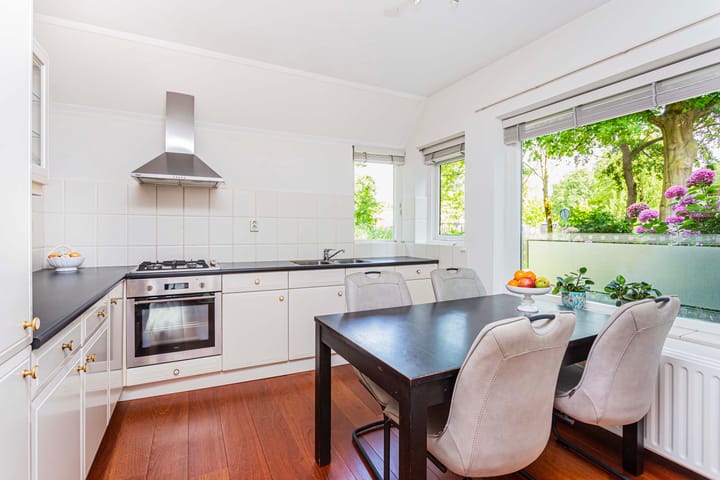 Photo 8 of Romeolaan 10