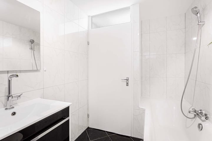 Photo 20 of Romeolaan 10