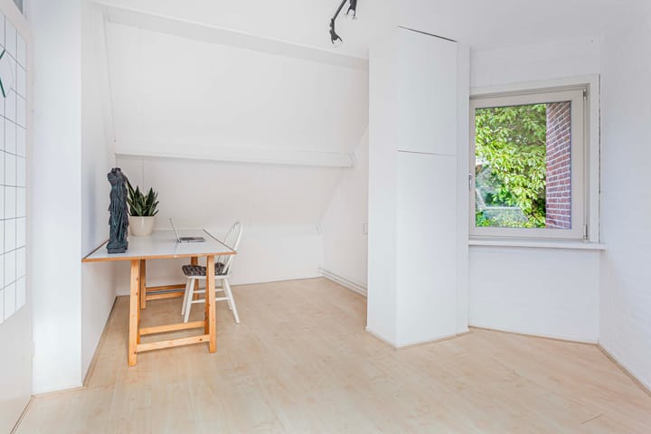 Photo 32 of Romeolaan 10