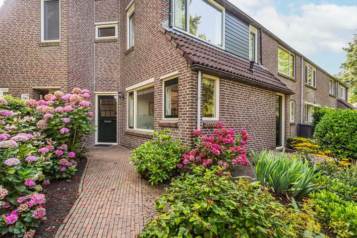 Photo 36 of Romeolaan 10