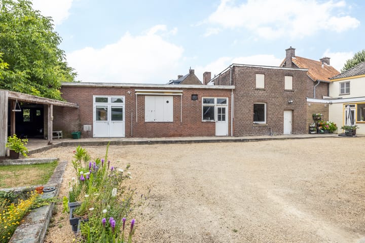 Photo 25 of Dorpstraat 35