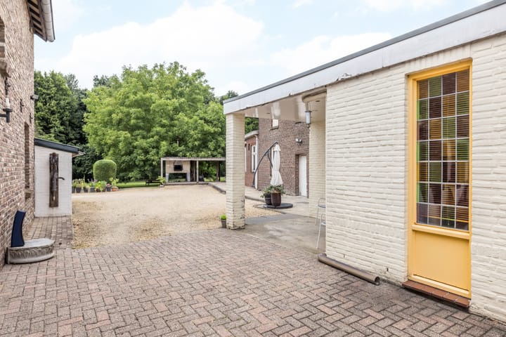 Photo 34 of Dorpstraat 35