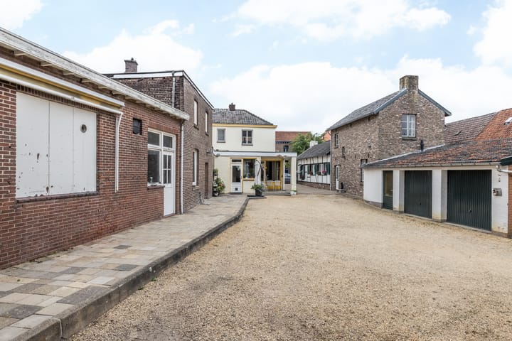 Photo 42 of Dorpstraat 35